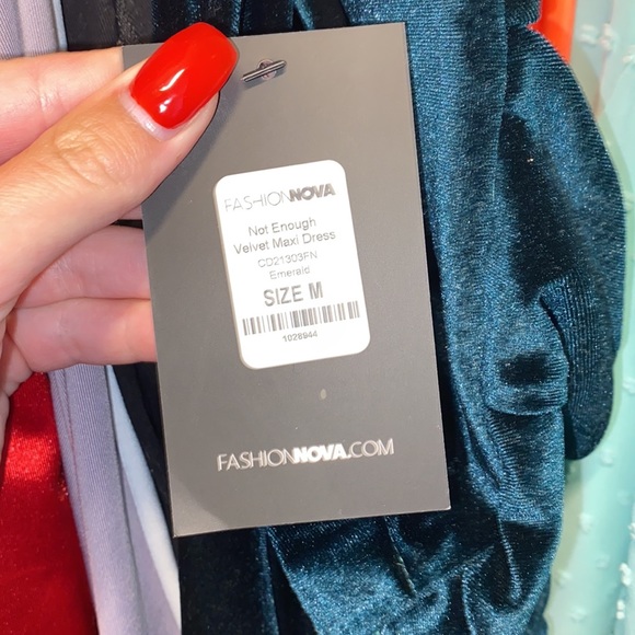 Fashion Nova long dress - Picture 4 of 4